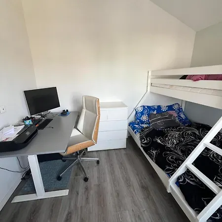 Ma Maison, La Votre *
